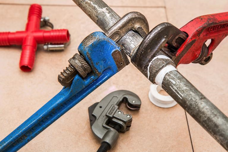 How Installing Quality Rain Gutters can keep Your Home Safe in this Rainy Season?